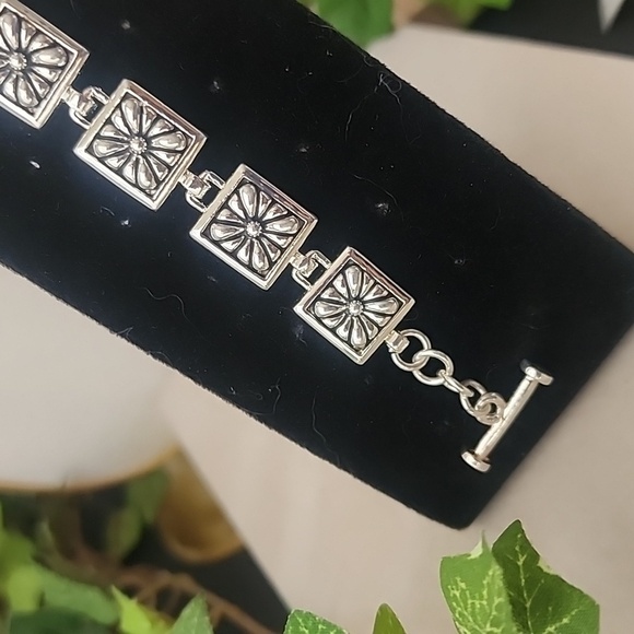 Silver Boho Design Link Bracelet Toggle Clasp - Picture 5 of 9